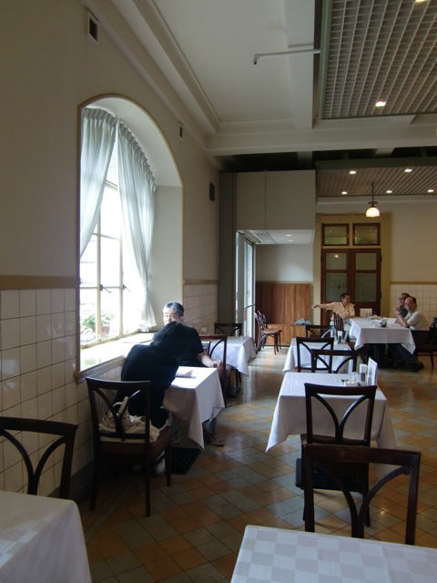 f0238779_8183999.jpg