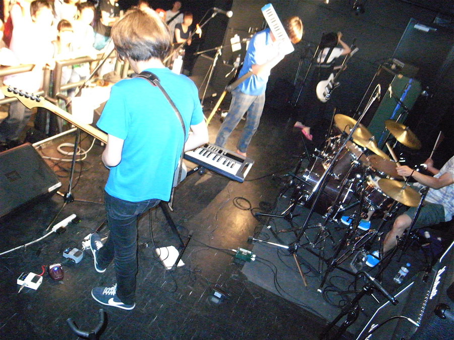 b0115470_0274878.jpg