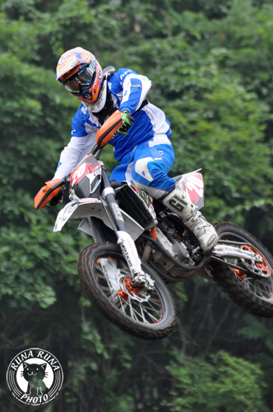 f0210380_13471583.jpg