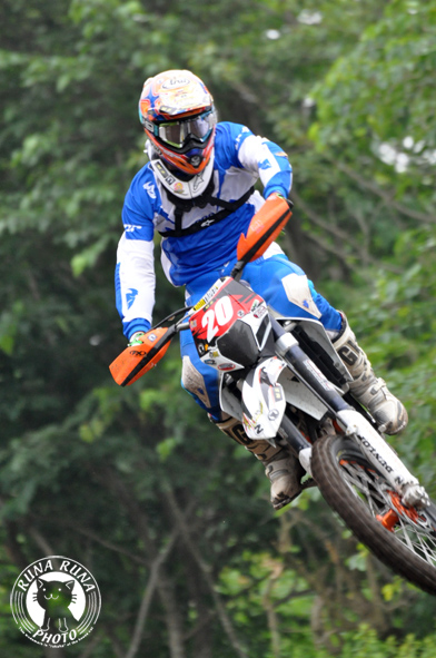 f0210380_13512646.jpg
