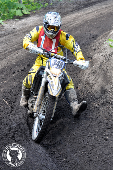 f0210380_22274440.jpg
