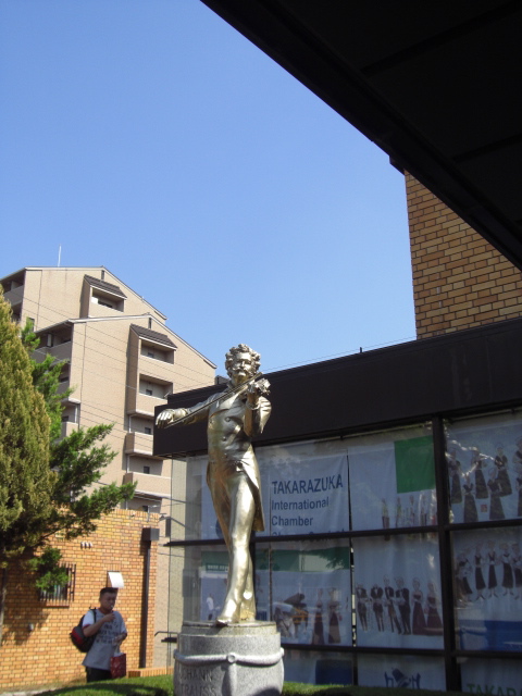 e0081334_13250.jpg