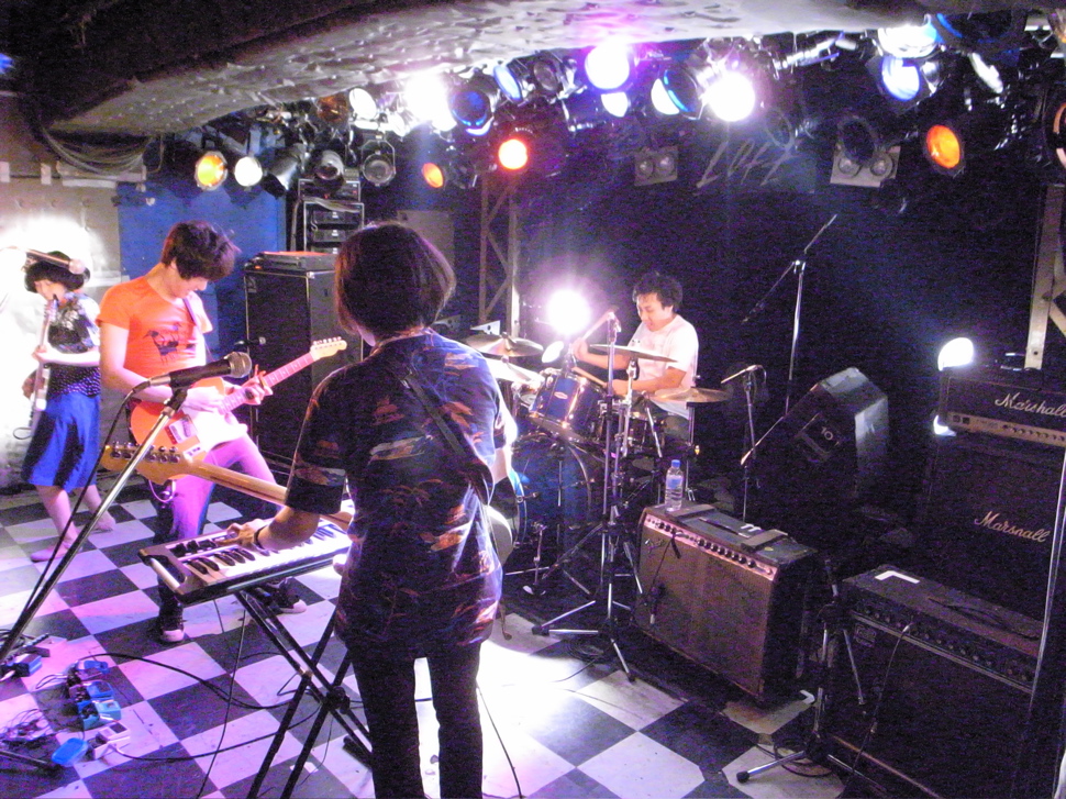 b0115470_2201063.jpg