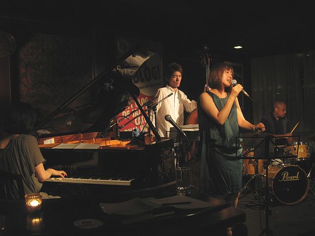 b0148714_1433972.jpg