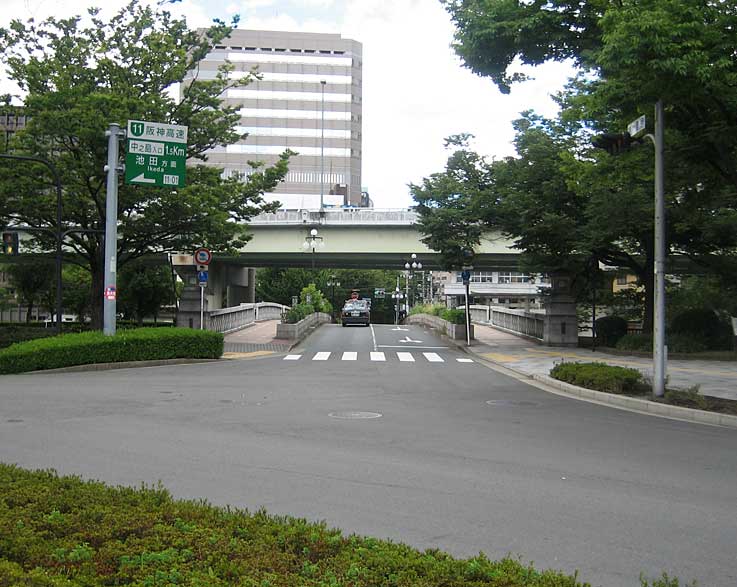 b0057679_847358.jpg