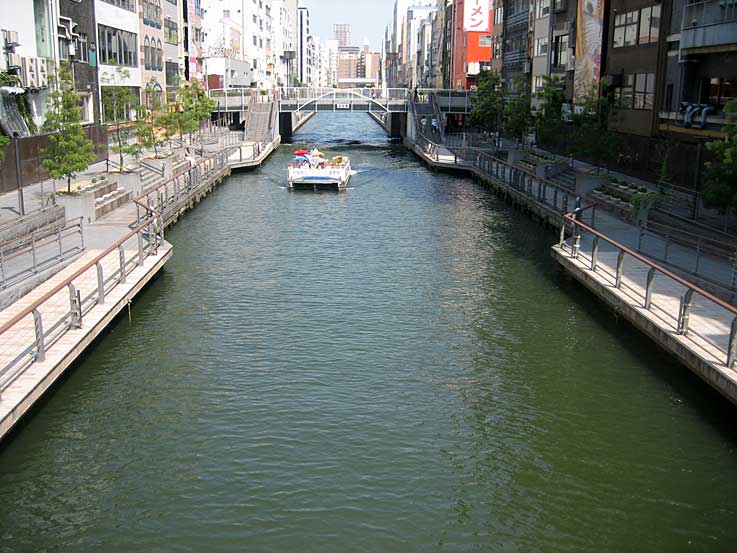 b0057679_8413349.jpg