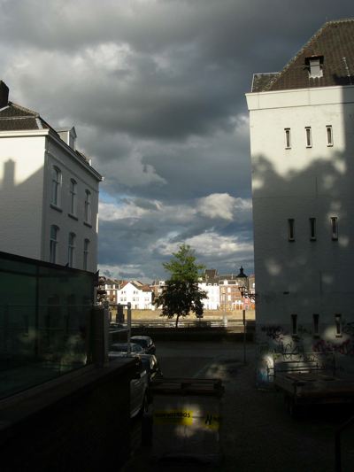 d0047851_894688.jpg