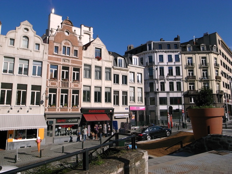f0108399_1565979.jpg
