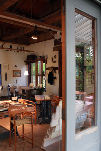f0021369_2226632.jpg