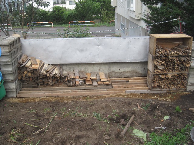 f0202703_22253937.jpg