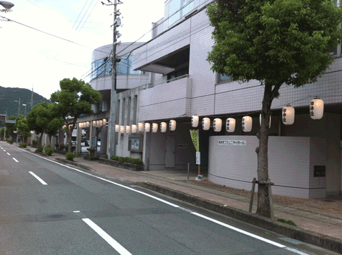 e0203037_2222319.gif