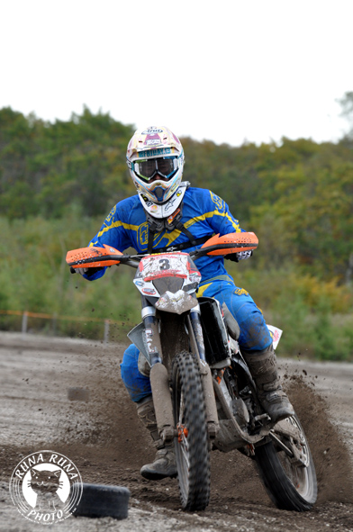 f0210380_2251290.jpg
