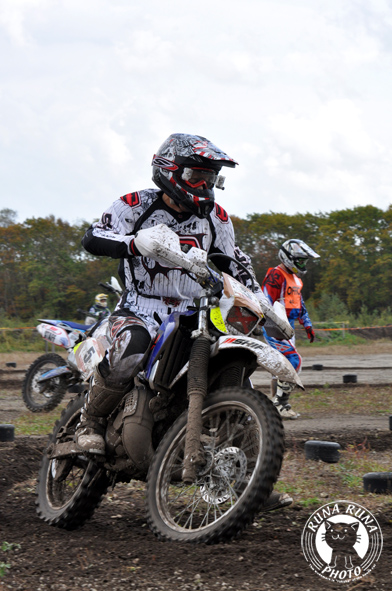 f0210380_2255593.jpg