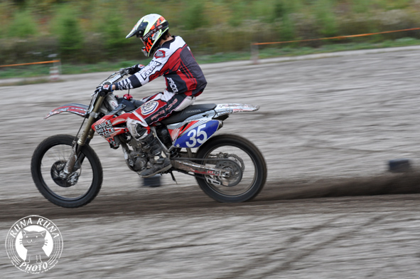f0210380_2274512.jpg