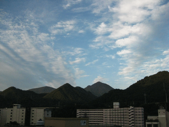 f0110488_2312110.gif