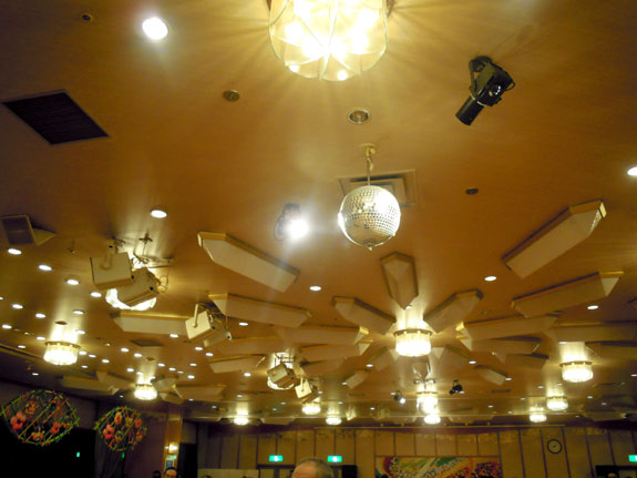 e0037129_2355935.jpg