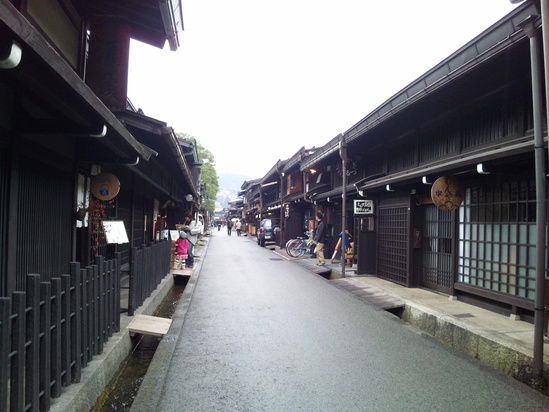 f0232910_003990.jpg