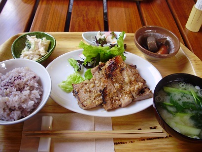 f0008510_1072348.jpg
