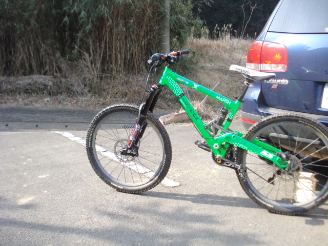 e0015108_11232895.jpg