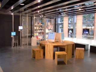e0110940_0331472.jpg