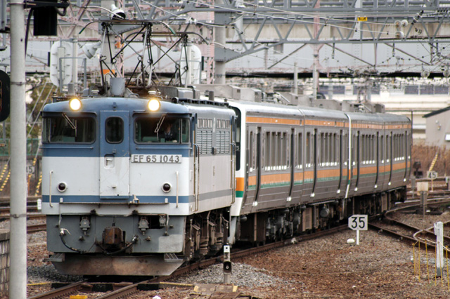 f0014380_2358585.jpg