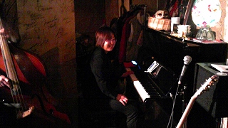 f0000652_22164335.jpg