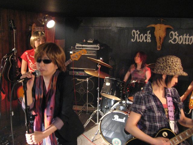 d0066024_235342100.jpg