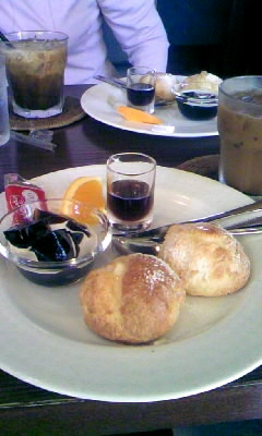 f0032434_2164813.jpg