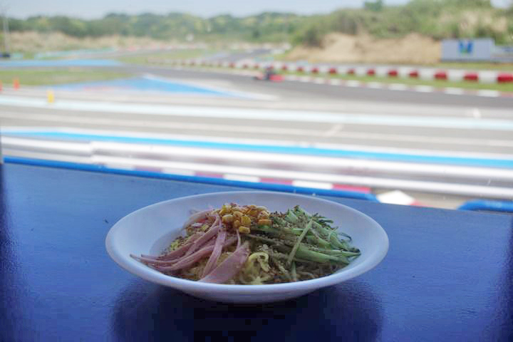 c0224820_1512845.jpg