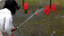 水消火器で的あてゲーム(2)