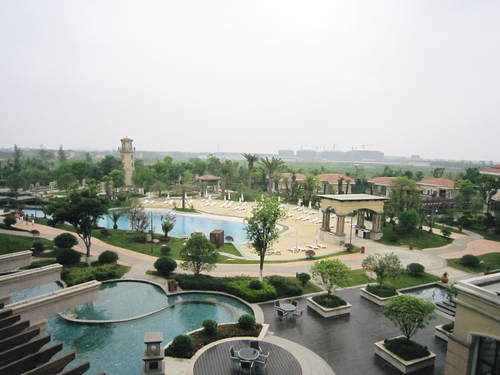 f0205855_1275371.jpg
