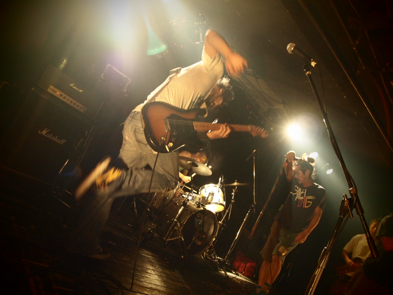 d0181330_1548451.jpg