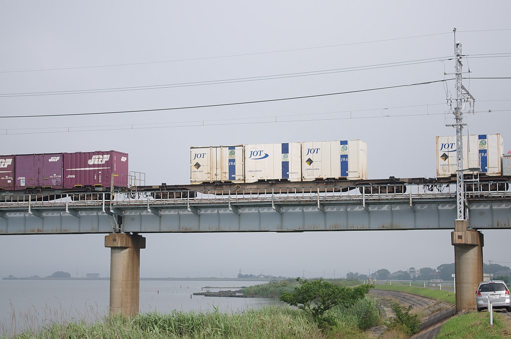 f0203926_2327463.jpg