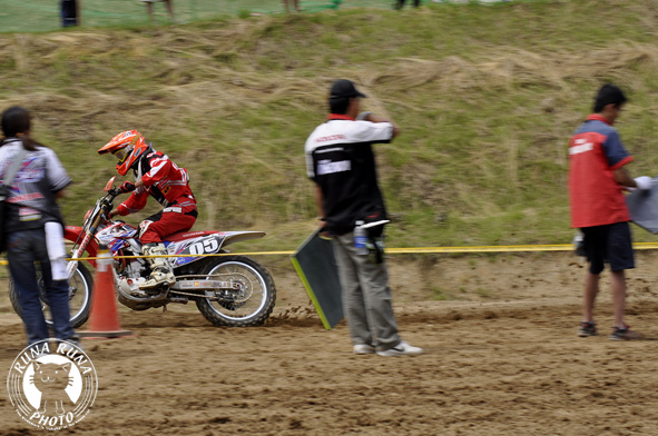 f0210380_2101688.jpg