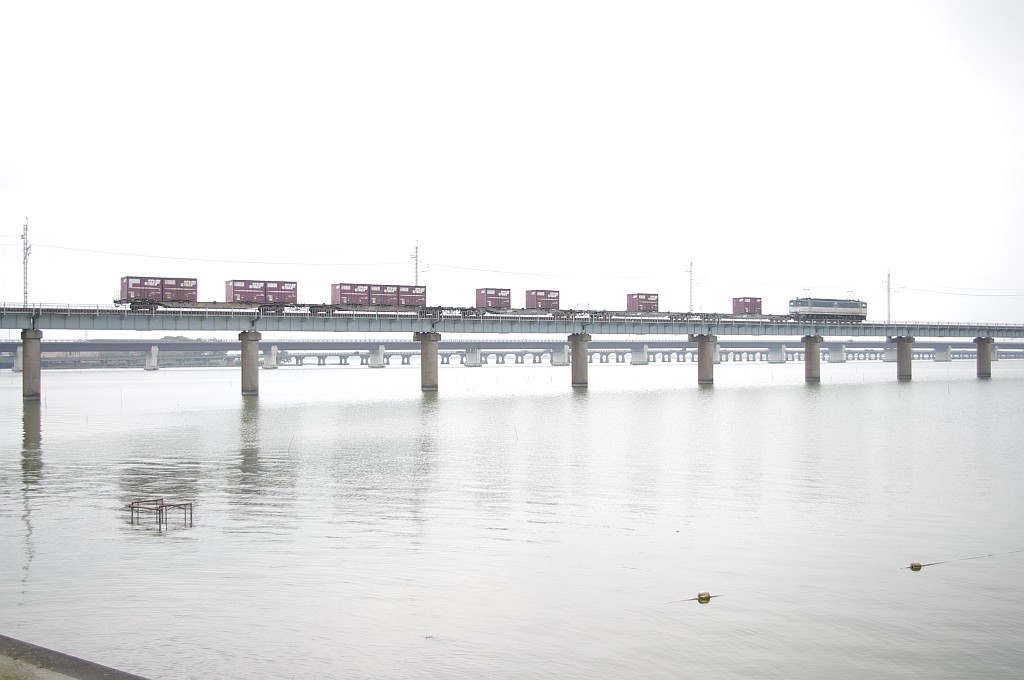 f0203926_2337422.jpg