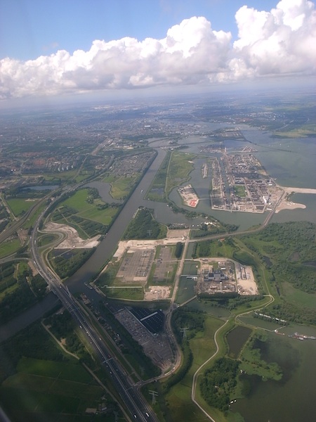 f0108399_2372335.jpg