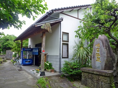 d0086228_1612379.jpg