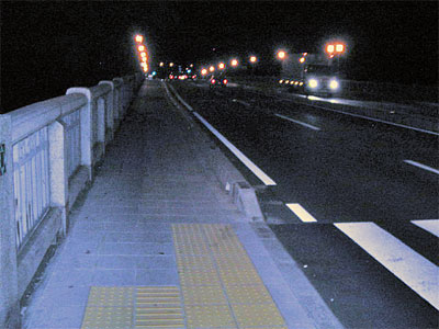 b0108100_15273.jpg
