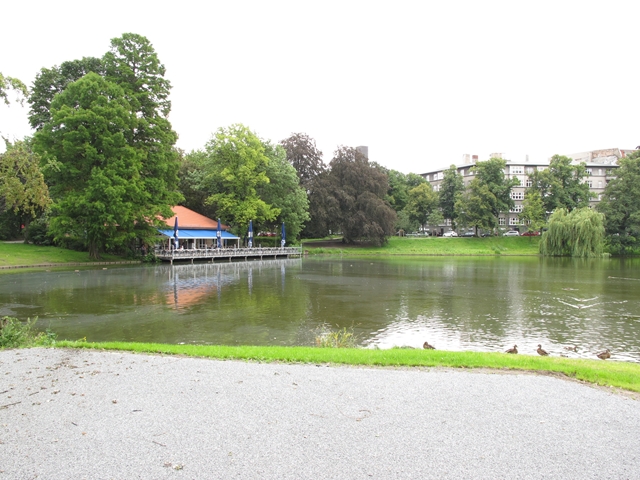 f0224632_2364044.jpg