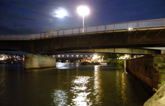 d0047851_985895.jpg