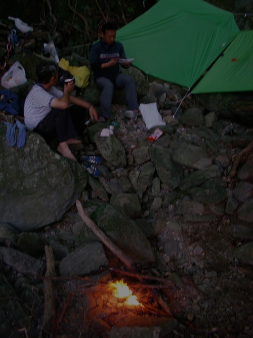 b0005432_0431471.jpg