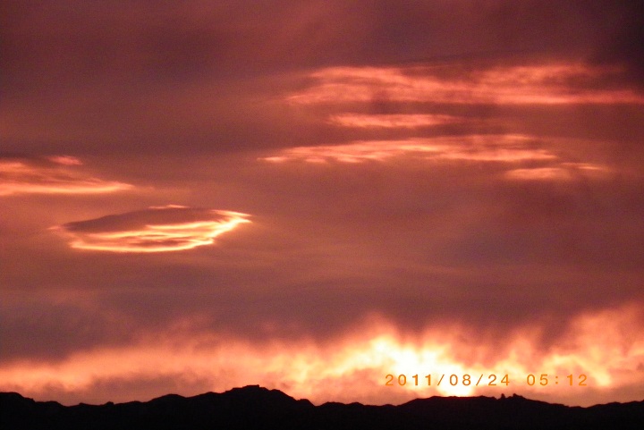 f0016066_7373063.jpg