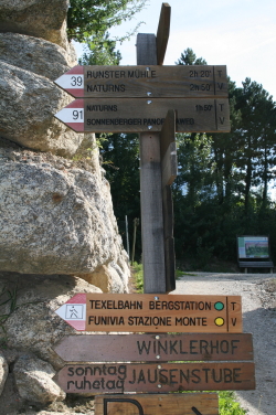 f0077159_0371917.jpg