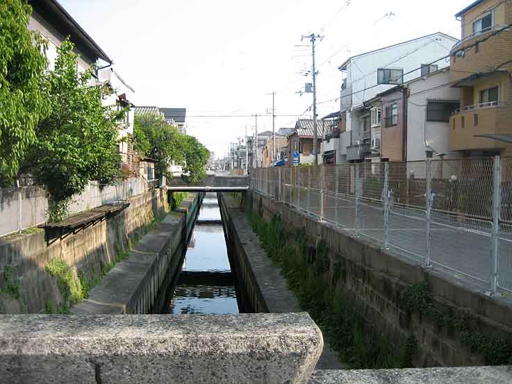 b0057679_8464739.jpg
