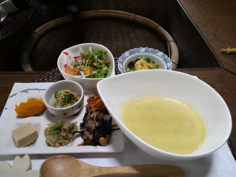e0229225_2252912.jpg