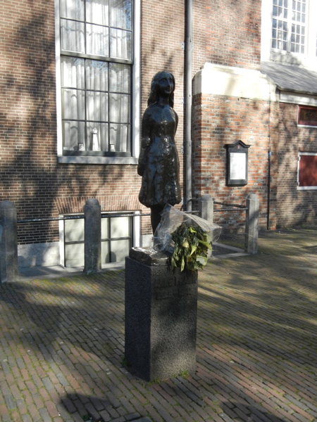 e0073103_491229.jpg