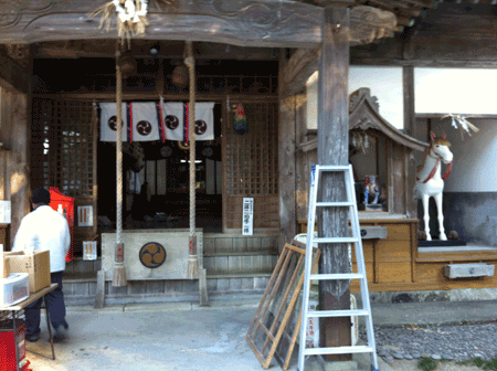 e0203037_024679.gif