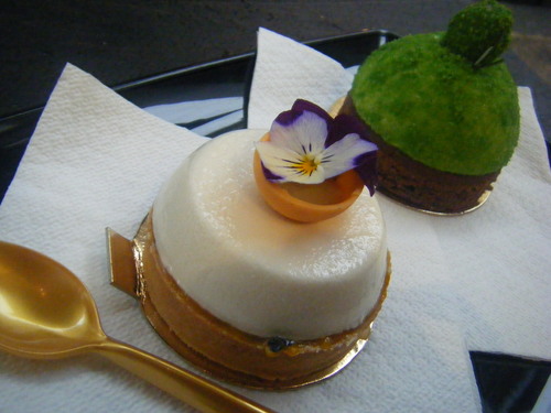 e0241796_075578.jpg