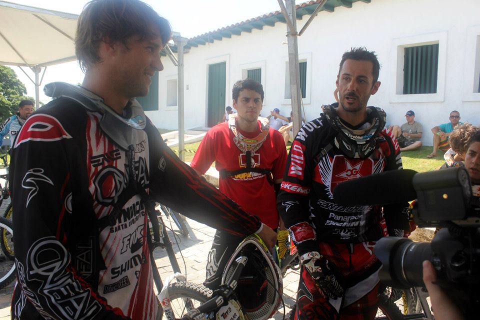 e0015108_2141916.jpg