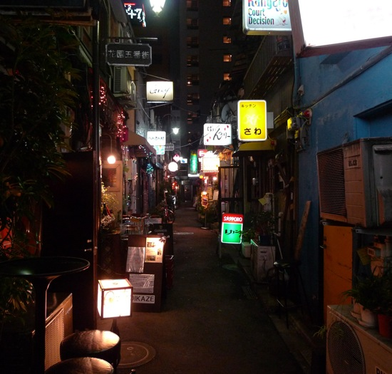a0212807_0344376.png
